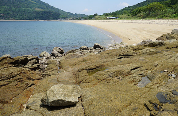 粟島西浜海岸