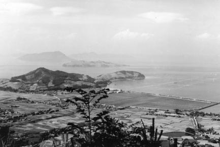 高谷半島東の入浜式塩田