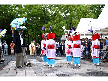 綾子踊の様子