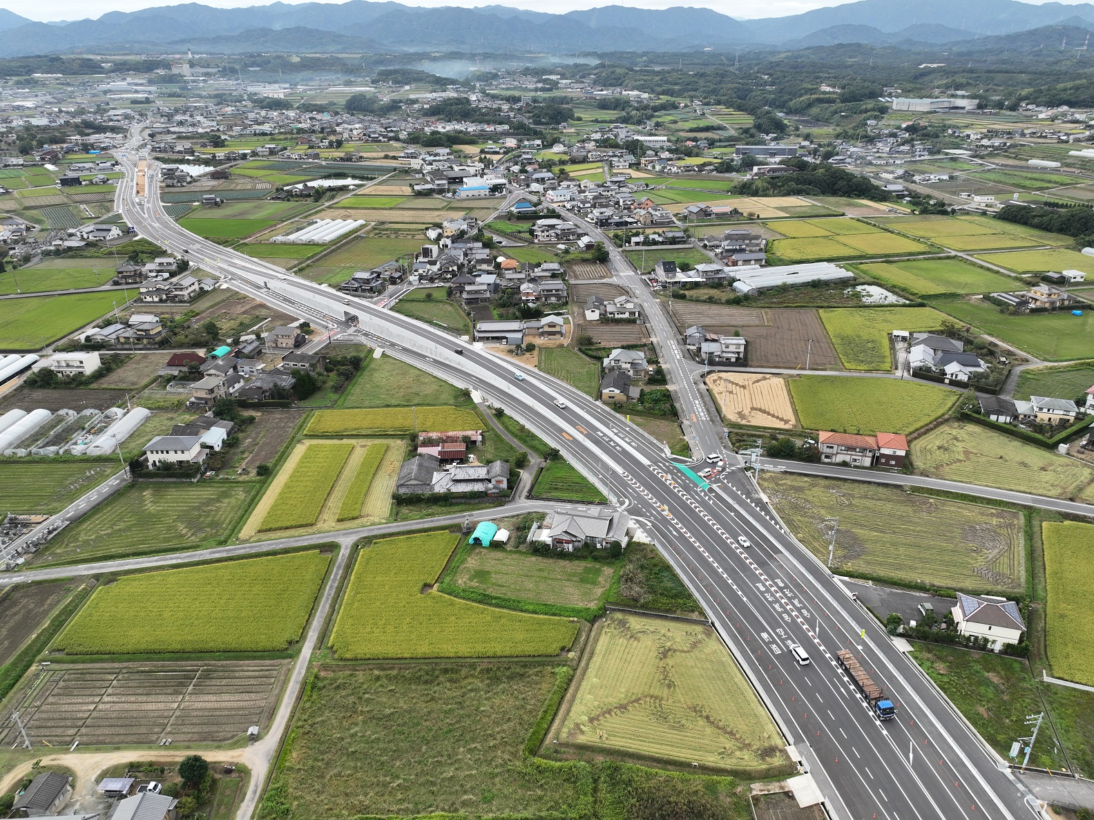 空港連絡道路の整備